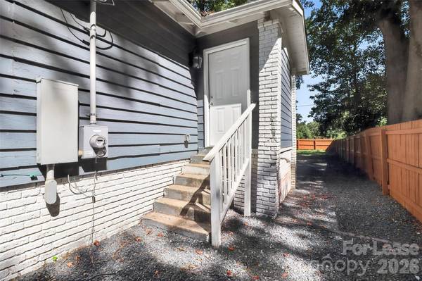 2233 Highland ST, Charlotte, NC 28208