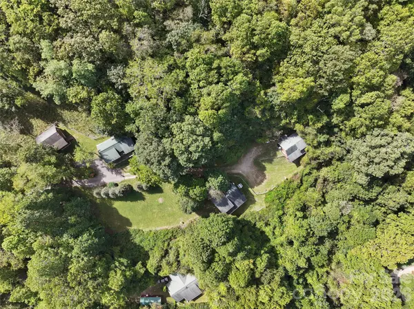 159 Son Country LN, Waynesville, NC 28785