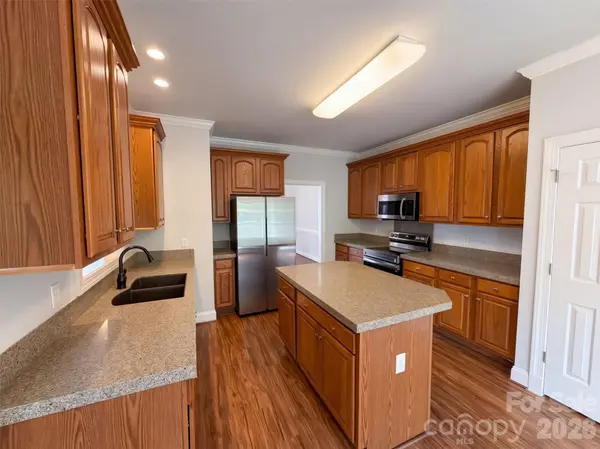 5102 Summerell AVE, Gastonia, NC 28056