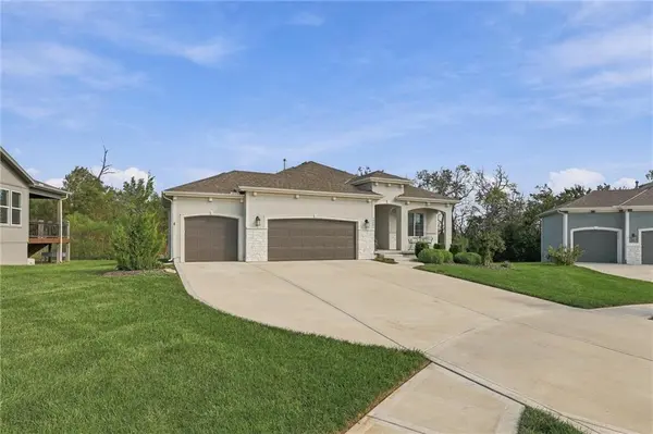 18804 189th ST, Spring Hill, KS 66083