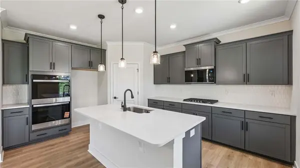 16798 S Loiret ST, Olathe, KS 66062