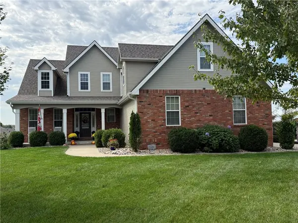 4816 S Lakewood DR, St Joseph, MO 64506