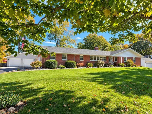 12 Grove Park DR, Columbia City, IN 46725