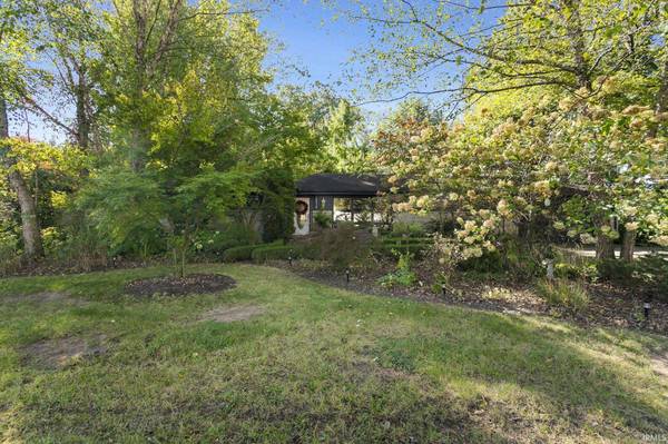 28970 Oak Grove DR, Elkhart, IN 46514