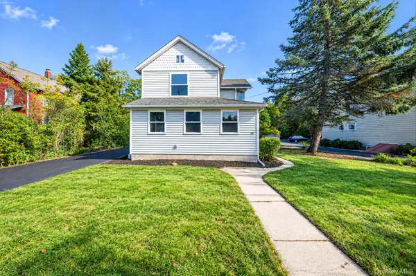 85 Jayne AVE, Patchogue, NY 11772