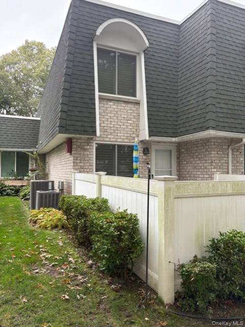 768 Blue Ridge DR, Medford, NY 11763