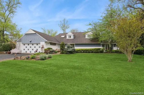 1302 Azure PL, Hewlett, NY 11557