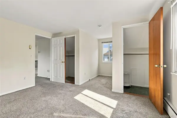 36 S Middletown RD #Apt 5, Pearl River, NY 10965