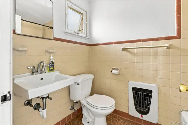 36 S Middletown RD #Apt 5, Pearl River, NY 10965