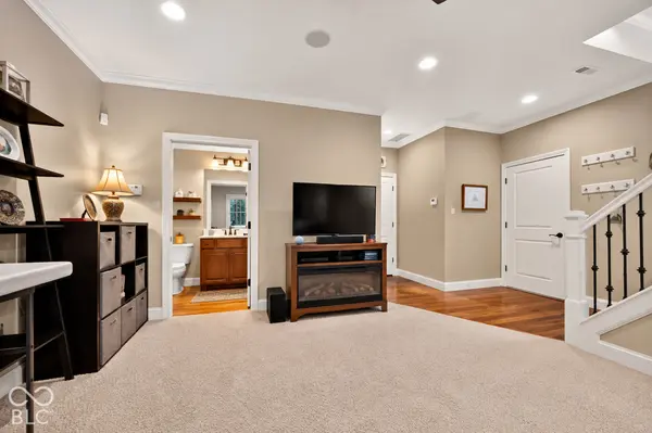 2427 Glebe ST, Carmel, IN 46032