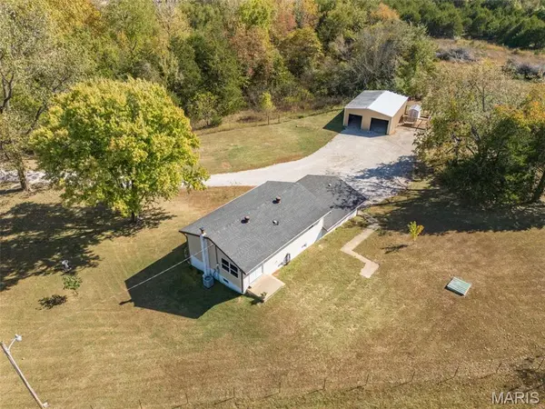 10267 Sportsmans RD, Cadet, MO 63630