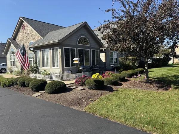 2020 Olmstead DR #2020, Woodstock, IL 60098