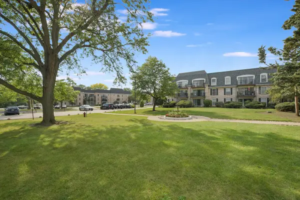 5200 Carriageway DR #210, Rolling Meadows, IL 60008