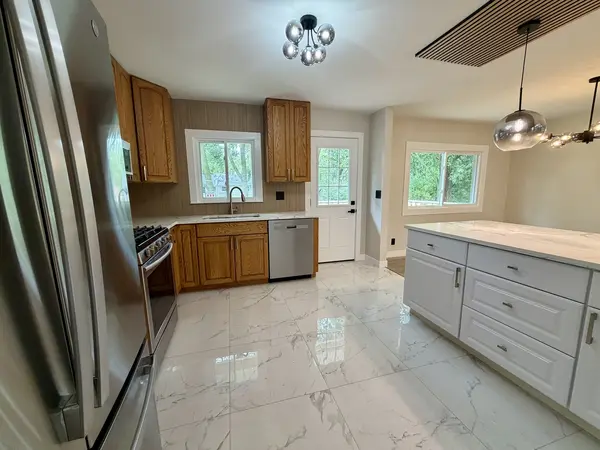 807 Hayward AVE, Streamwood, IL 60107