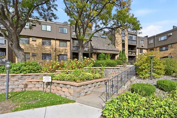 999 41st AVE NE #210, Columbia Heights, MN 55421