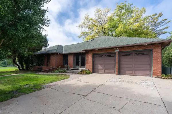 997 Roberts RD SW, Hutchinson, MN 55350