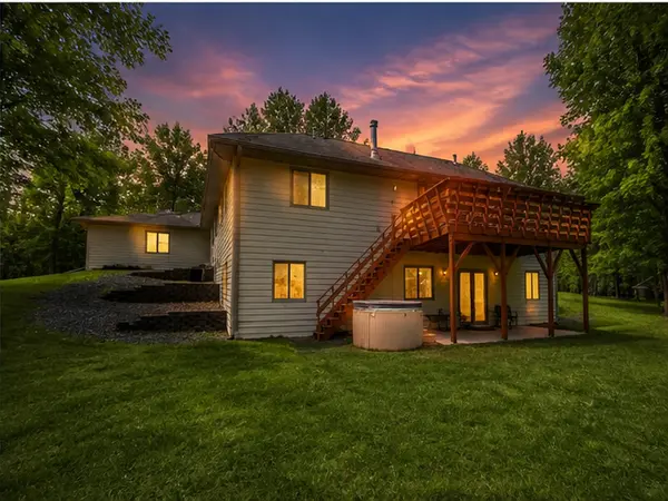 1012 Maple Ridge CT NW, Bemidji, MN 56601