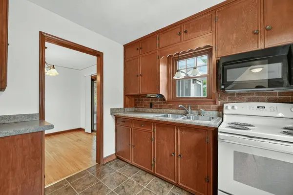 12 11th AVE SE, Rochester, MN 55904