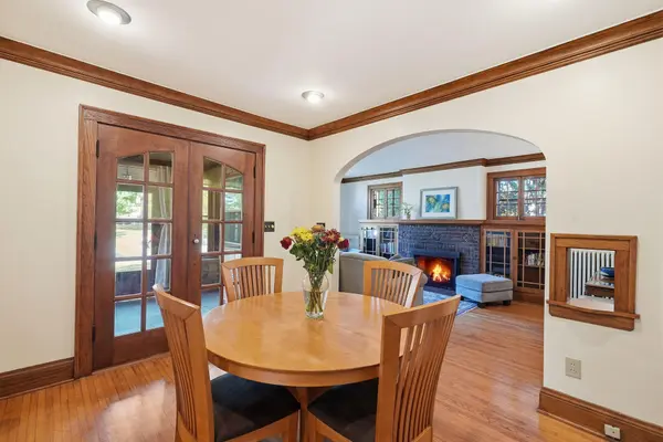 442 Mount Curve BLVD, Saint Paul, MN 55105