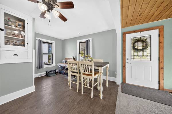 1107 S PEARL ST, New London, WI 54961