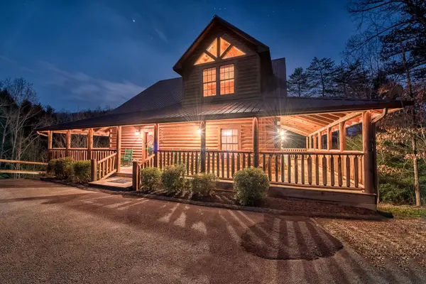 1645 Majestic Oak Way, Sevierville, TN 37876