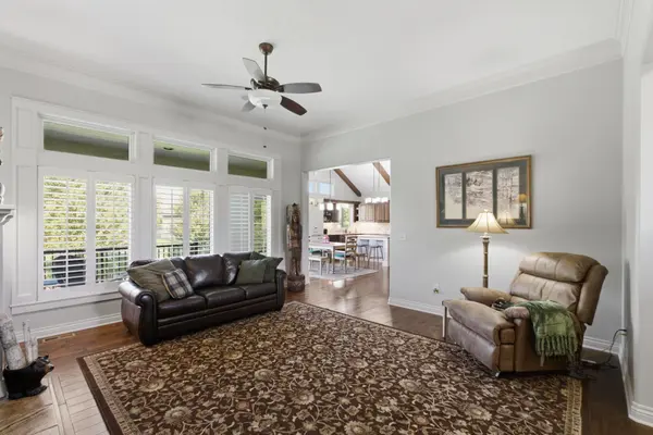 8922 W Westlakes Ct, Wichita, KS 67205