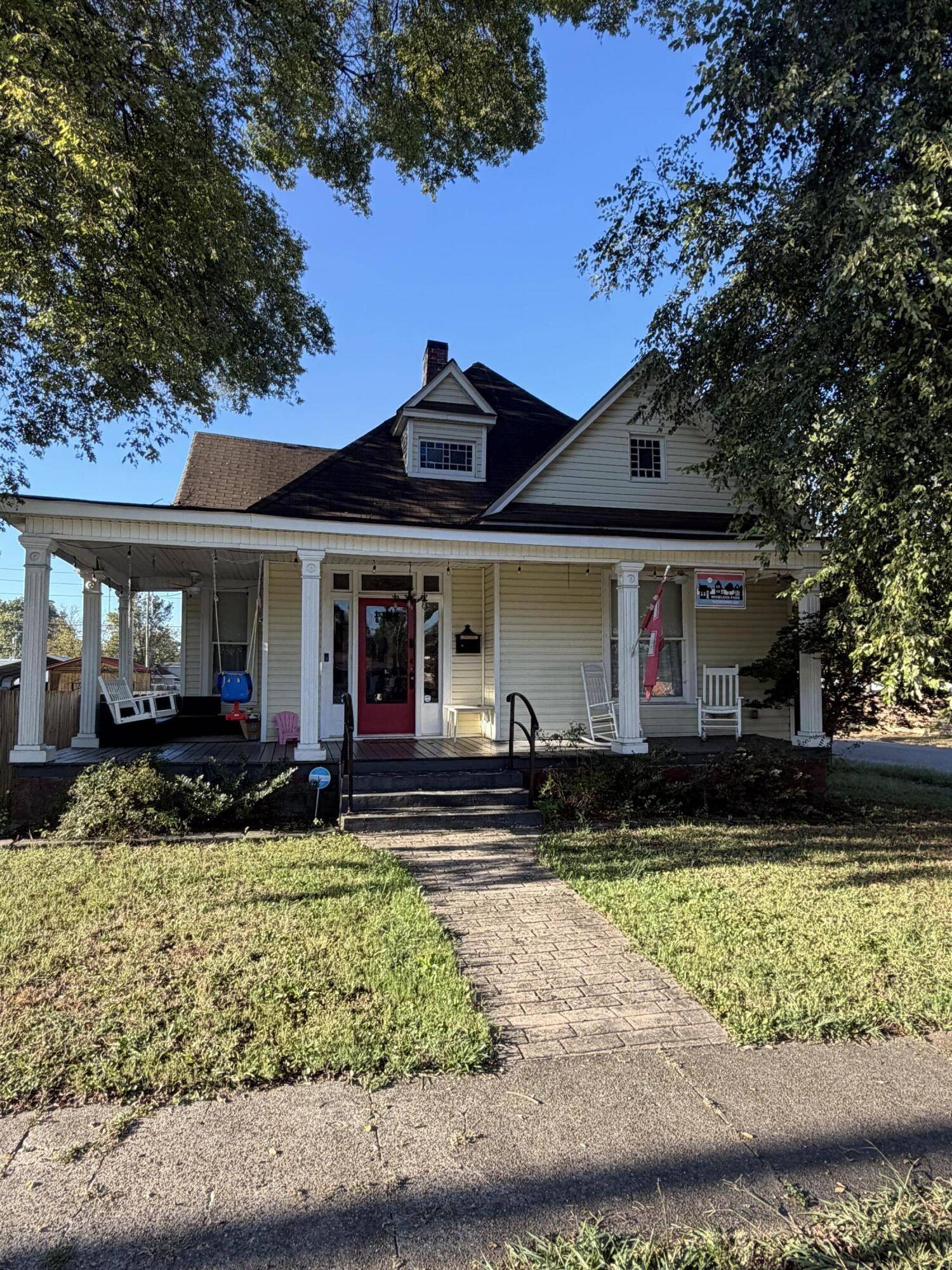 2000 E 14th Street, Chattanooga, TN 37404
