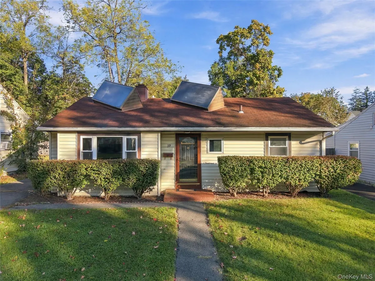 39 Browning TER, Kingston, NY 12401