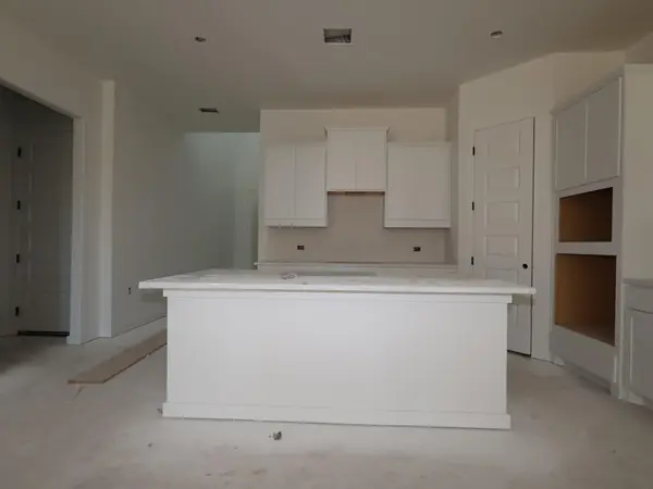 285 Callahan LOOP, Buda, TX 78610