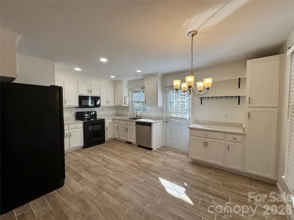 314 E Louisiana AVE, Bessemer City, NC 28016