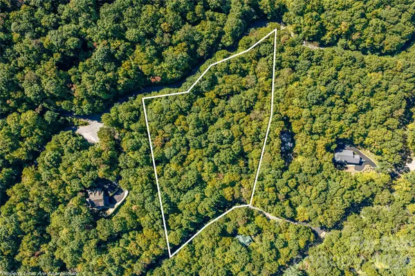 29 Wood Haven LN, Black Mountain, NC 28711