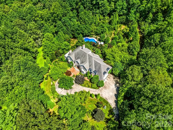 150 Rainbow View DR, Fletcher, NC 28732