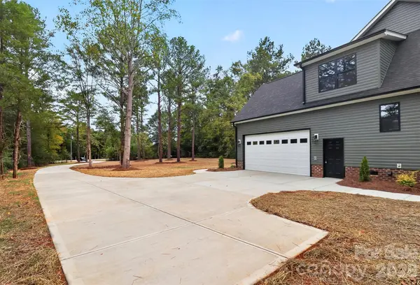 1001 Croatoan DR, Rock Hill, SC 29730