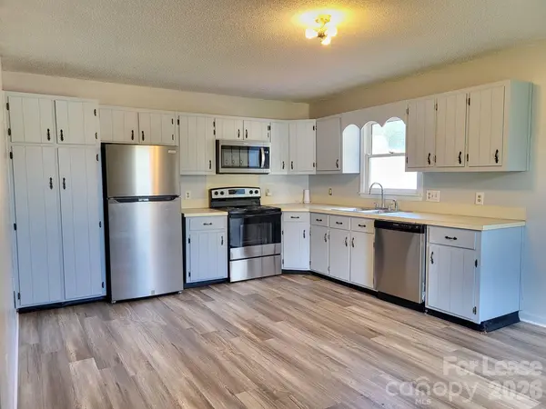 4764 Burnam LN, Maiden, NC 28650
