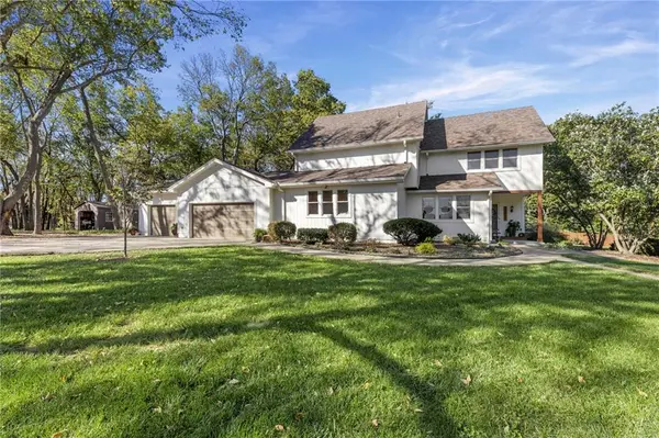 14926 S Caenen LN, Olathe, KS 66062
