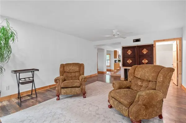 119 NE 1050th RD, Warrensburg, MO 64093