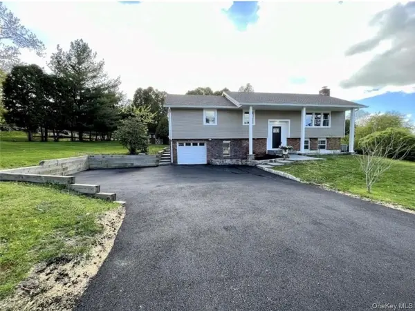 3317 Quinlan ST, Yorktown Heights, NY 10598
