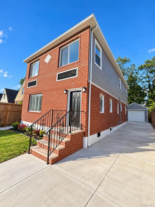 240-31 128th RD, Cambria Heights, NY 11422