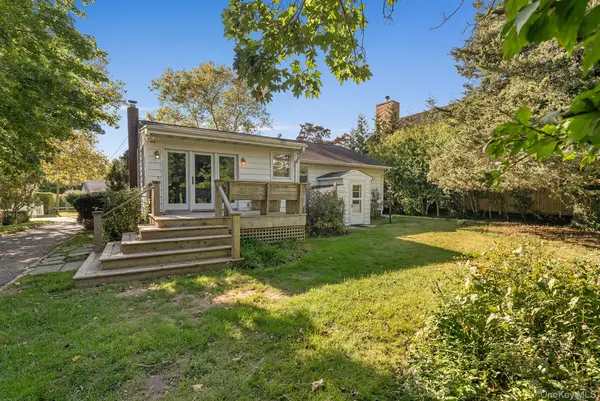 35 Meadowlark LN, Sag Harbor, NY 11963