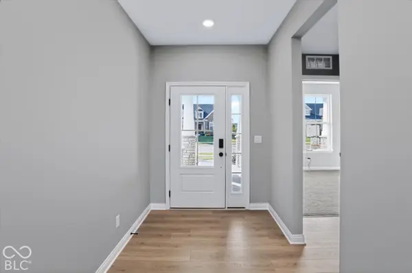 6689 Thresher Pass, Mccordsville, IN 46055