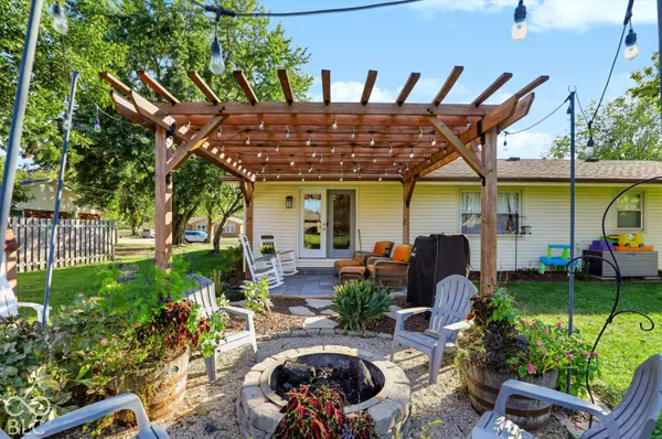 180 Roundelay DR, Franklin, IN 46131