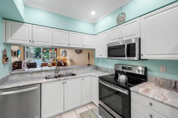 14901 PARK LAKE DR #106, Fort Myers, FL 33919