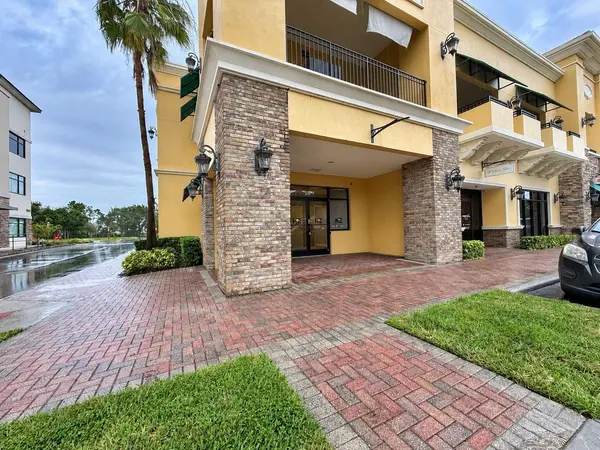 13538 VILLAGE PARK DR #J105, Orlando, FL 32837