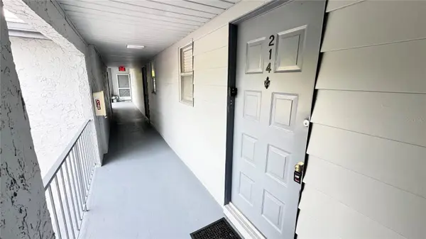 10800 US HIGHWAY 19 N #214, Pinellas Park, FL 33782