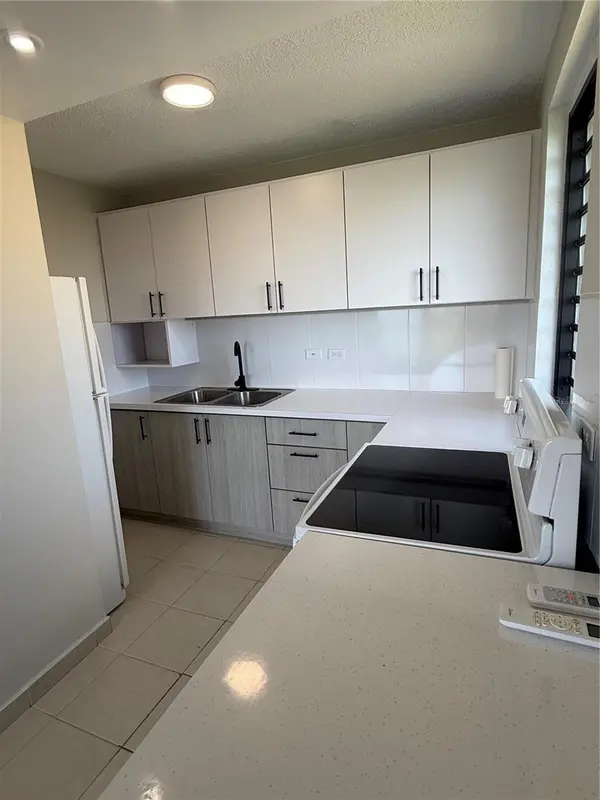 J10 SAN PATRICIO #1102, Guaynabo, PR 00968