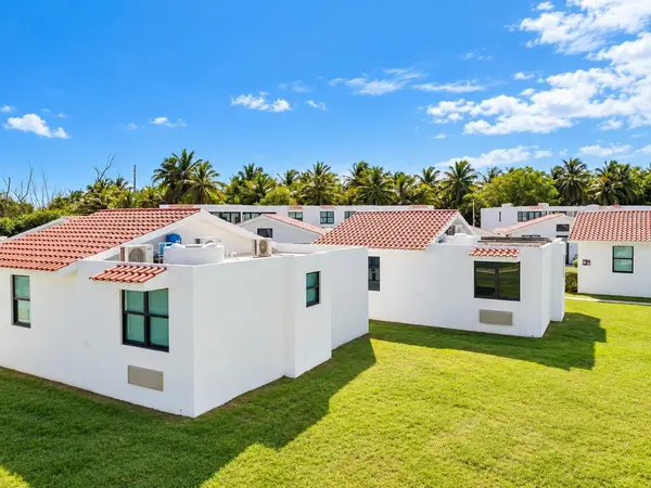 PR-4466 MAR BELA CASA DE PLAYA #C214, Isabela, PR 00662