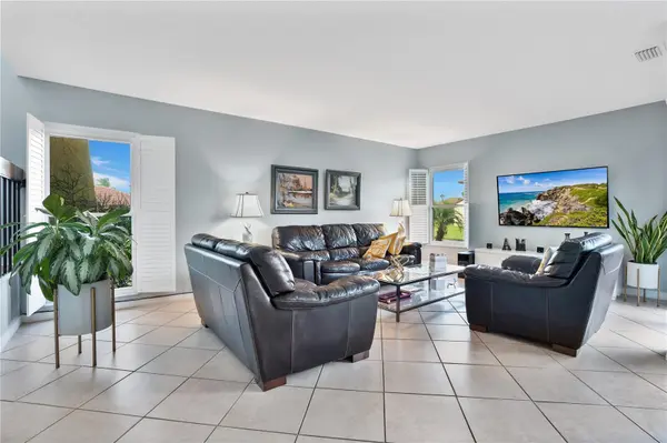 435 HUNTER CIR, Kissimmee, FL 34758