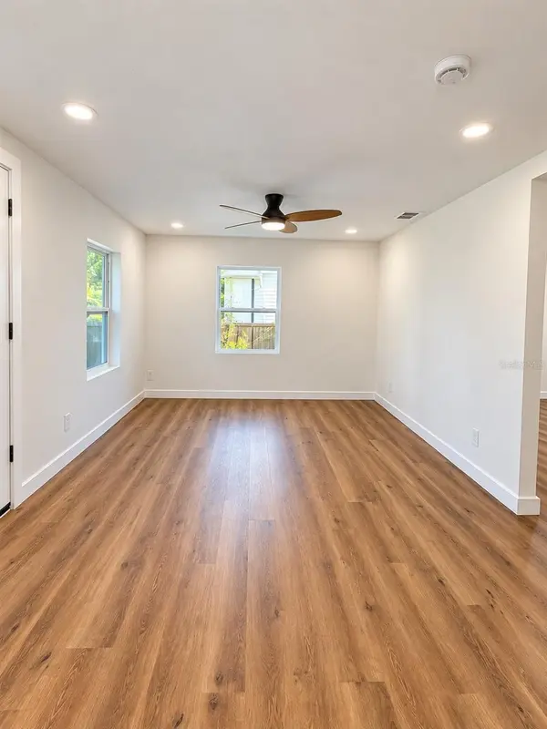 8713 N 39TH ST, Tampa, FL 33604