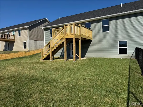 270 Railroad ST, Moscow Mills, MO 63362
