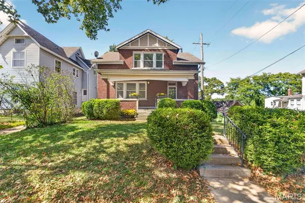 1901 McCausland AVE, St Louis, MO 63117